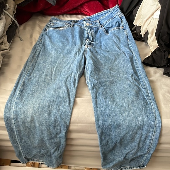 Selling 7 different jeans, DO NOT WANT ANYMORE - Picture 14 of 15